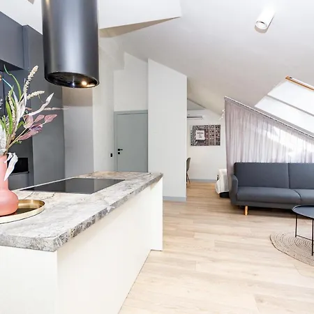 Апартаменты Inpoint Old Town Comfort Self Check-in