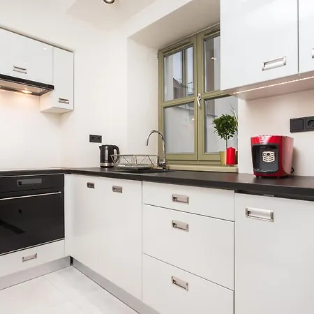 Inpoint Old Town Apartment *